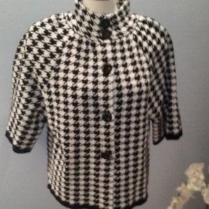 Model France houndstooth sweater NWT